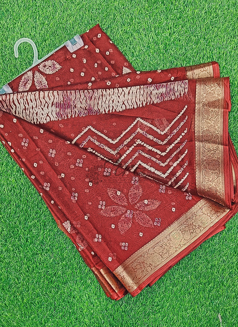 Lovely Printed Georgette Saree in Self Design