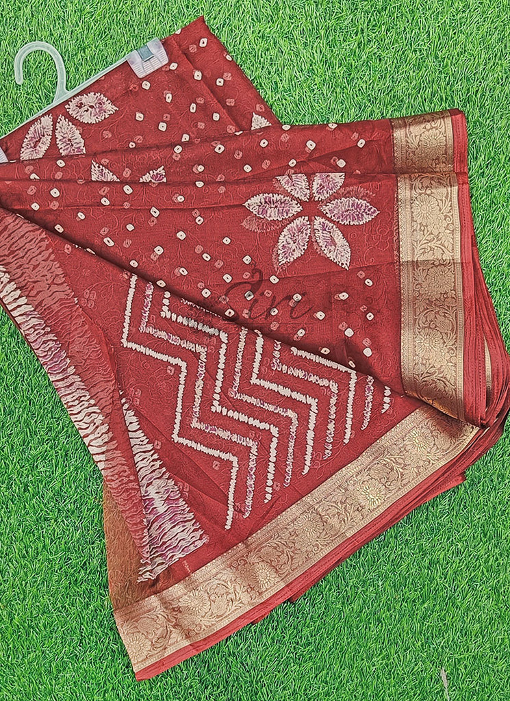 Lovely Printed Georgette Saree in Self Design