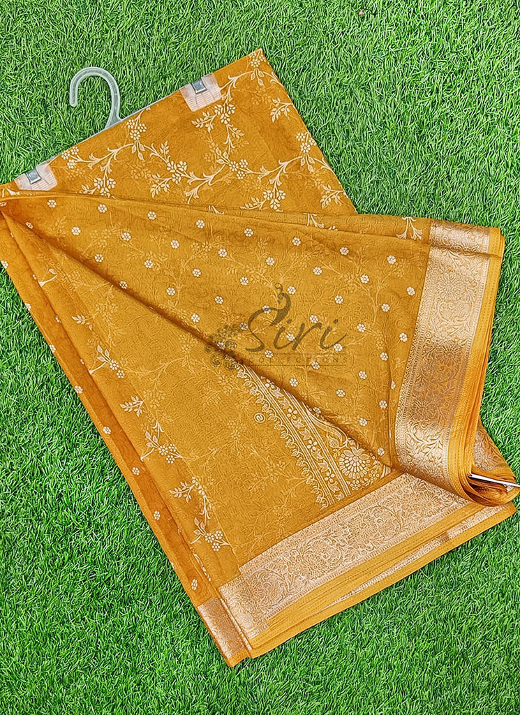 Lovely Printed Georgette Saree in Self Design