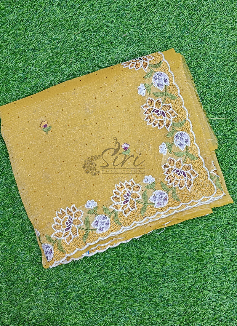 Lovely Designer Crush Saree in Scallop Border