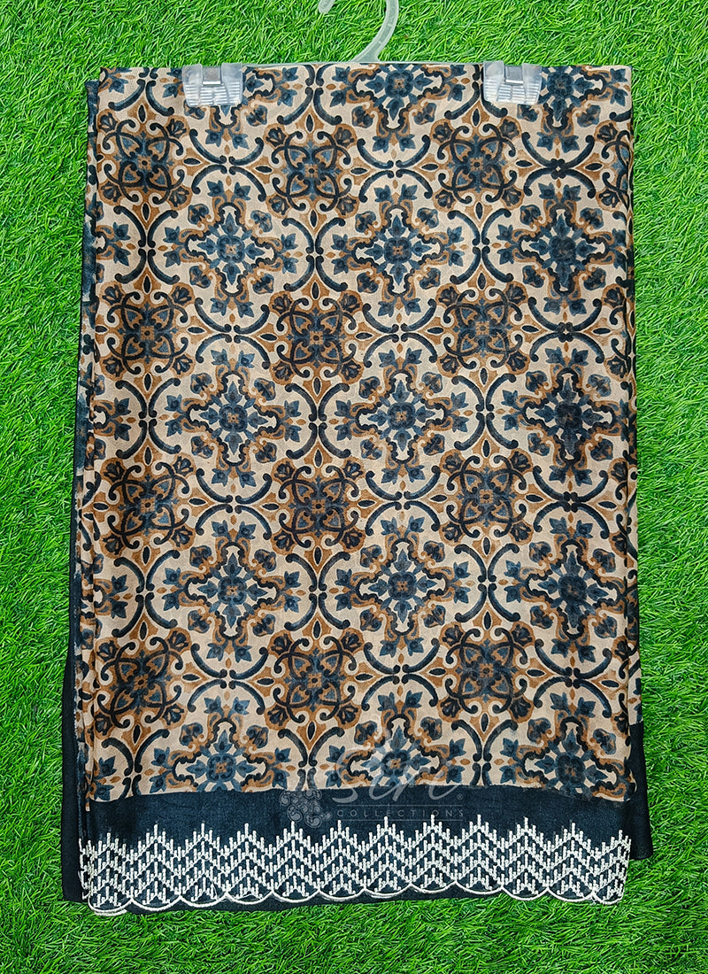 Lovely Metal Georgette Saree in Scallop Border