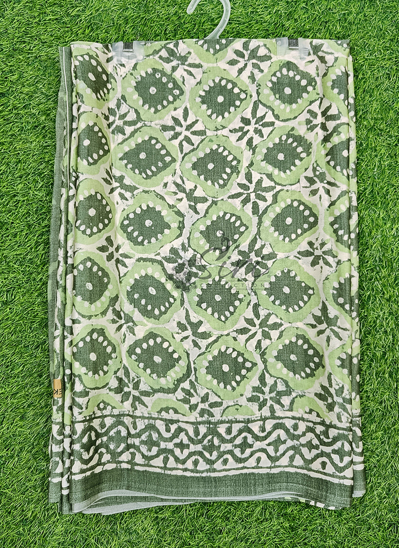 Latest Beautiful Digital Print Satin Crepe Saree