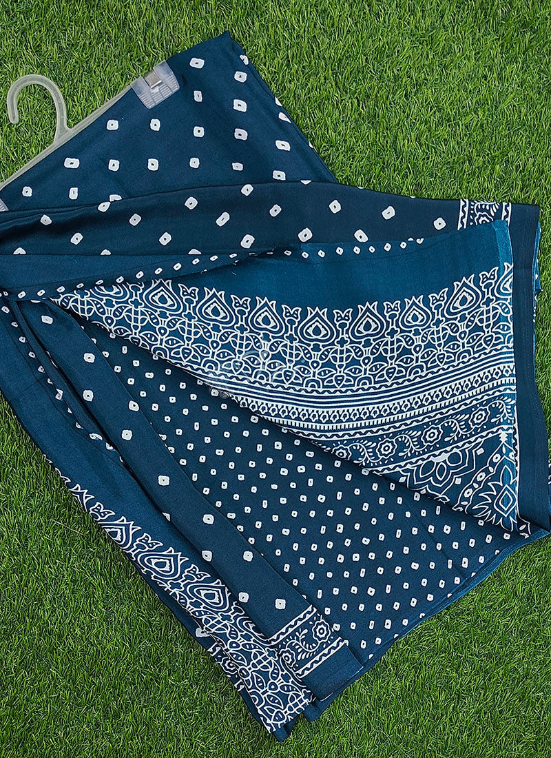 Latest Beautiful Printed Crepe Saree with Blouse