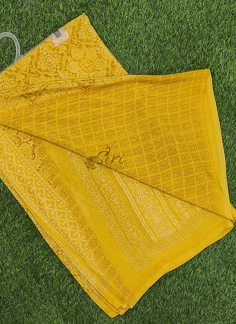 Beautiful Floral Printed Crepe Silk Saree